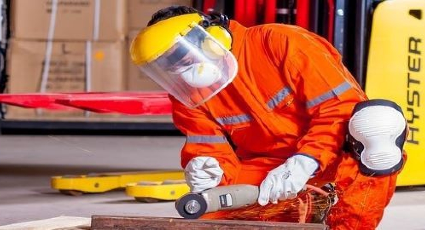 De handreiking van de SER beschrijft hoe sectoren en bedrijven ervoor kunnen zorgen dat uitzendkrachten onder goede en gelijkwaardige omstandigheden starten. Waar de werkgever rekening mee moet houden.